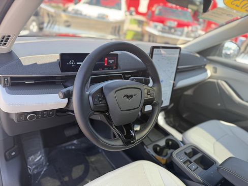 Used 2025 Ford Mustang Mach-E Premium AWD/4WD image 13