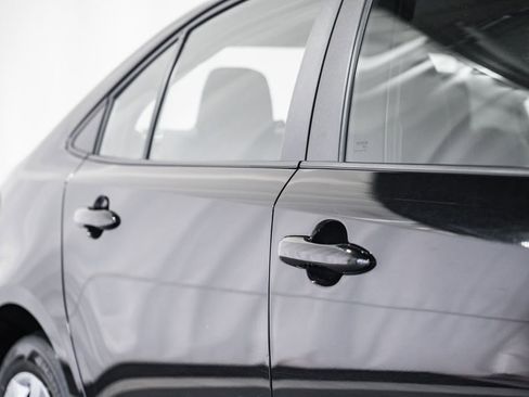 Used 2024 Toyota Corolla LE image 8