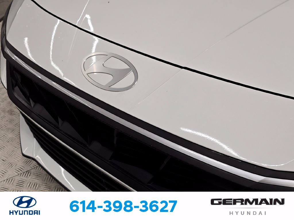Certified 2026 Hyundai Elantra SE FWD image 14