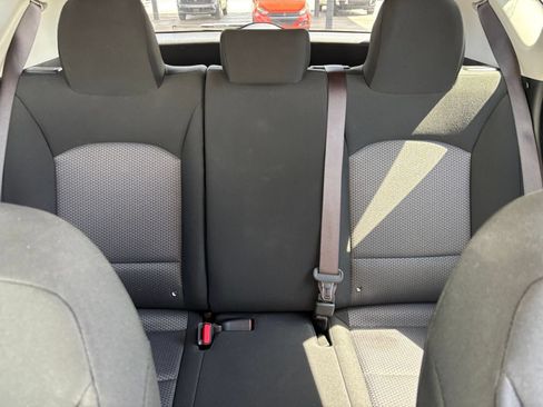 Used 2025 Kia Soul LX w/ LX Technology Package FWD image 35