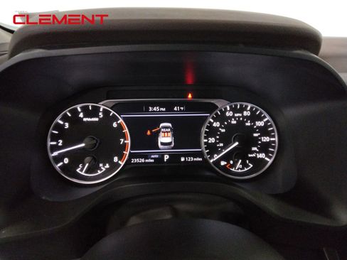 Used 2023 Nissan Rogue S image 18