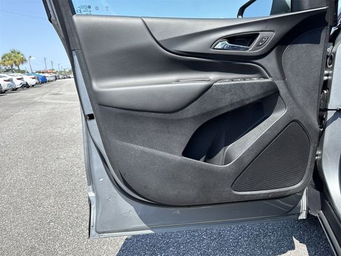 Used 2023 Chevrolet Equinox LT image 13