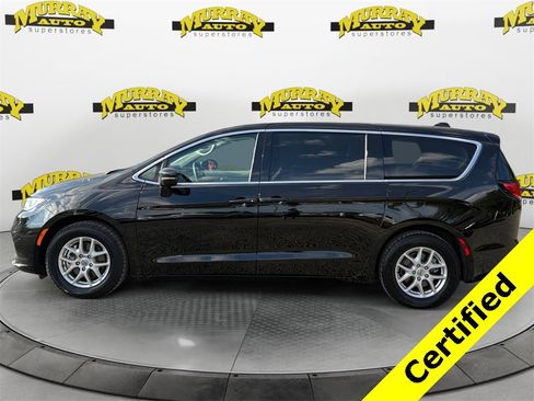 Certified 2024 Chrysler Pacifica Touring-L image 2