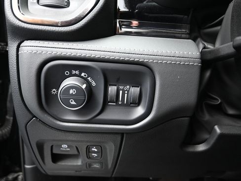 Used 2025 RAM 1500 Limited w/ Bed Utility Group image 14