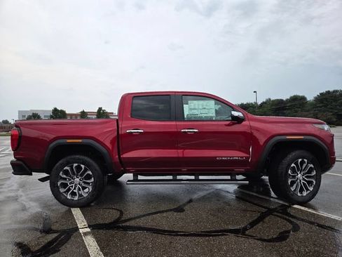 New 2026 GMC Canyon Denali AWD/4WD image 17