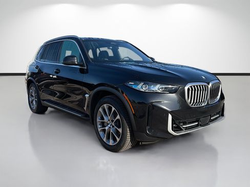 Used 2024 BMW X5 sDrive40i w/ Premium Package RWD image 1