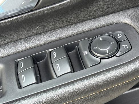 Certified 2023 GMC Terrain AT4 image 11