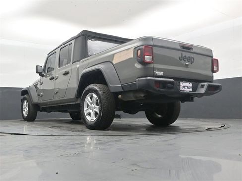 Used 2021 Jeep Gladiator Sport image 41