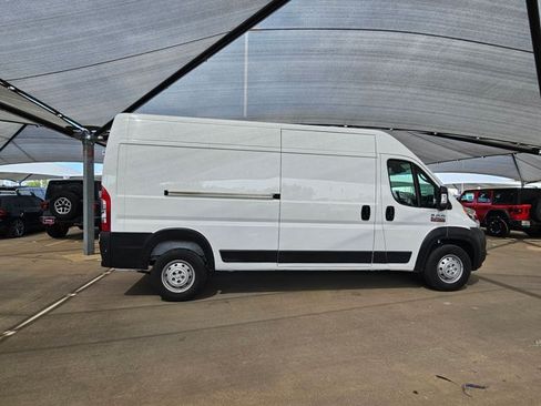 Used 2022 RAM ProMaster 2500 FWD image 6