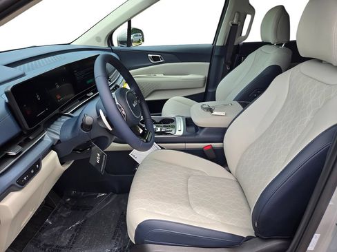 New 2026 Kia Carnival EX FWD image 18