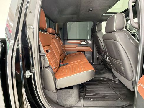 Used 2025 GMC Sierra 2500 Denali Ultimate image 28