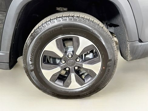 Used 2024 Jeep Grand Cherokee Limited 4xe image 31