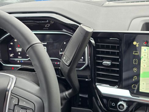 New 2025 GMC Sierra 3500 SLT w/ SLT Premium Package image 29