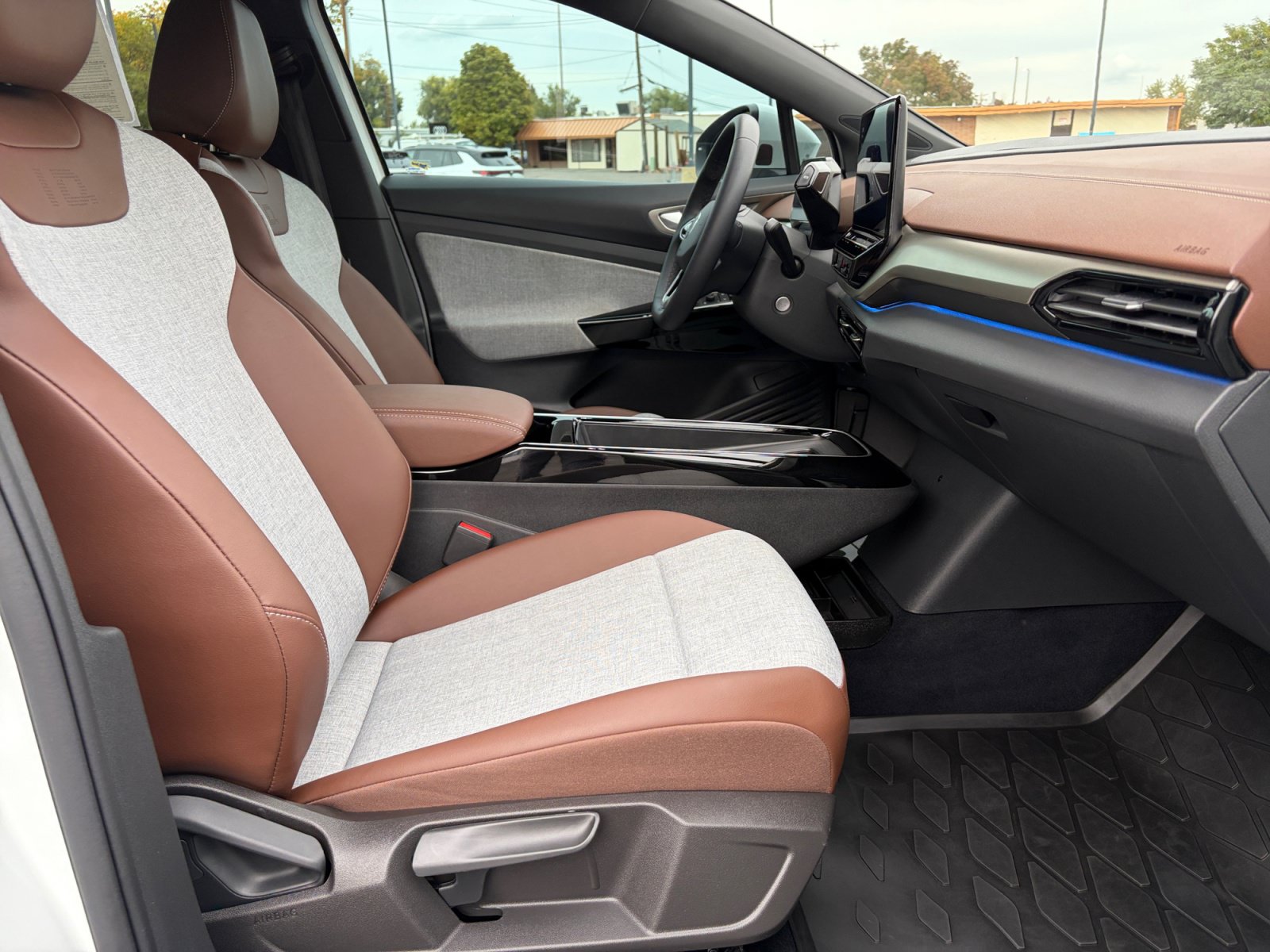 Used 2023 Volkswagen ID.4 Pro AWD/4WD image 19