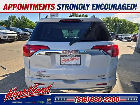 Used 2019 GMC Acadia Denali AWD/4WD image 8
