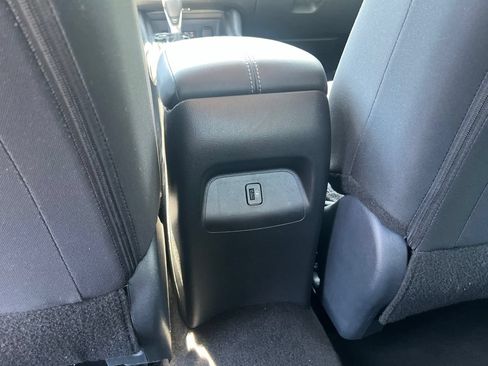 Used 2025 Nissan Sentra SV FWD image 19