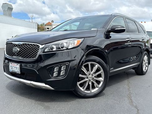 Used 2016 Kia Sorento SX w/ SXL Technology Package AWD/4WD image 2