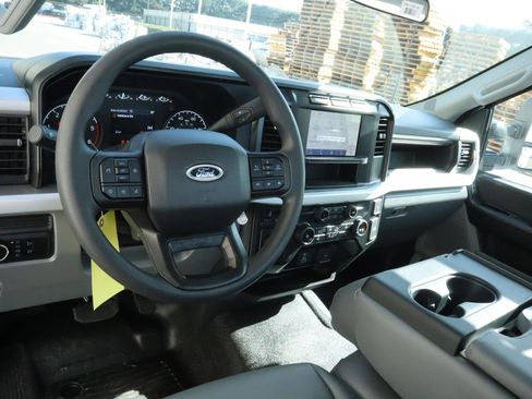 Used 2024 Ford F350 XL w/ XL Chrome Package image 6