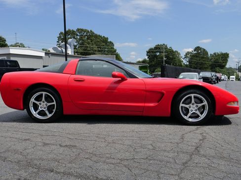 Used 2002 Chevrolet Corvette Coupe w/ Preferred Equipment Group2 RWD image 44