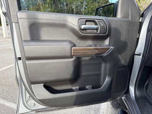 Used 2021 Chevrolet Silverado 1500 LT Trail Boss image 17