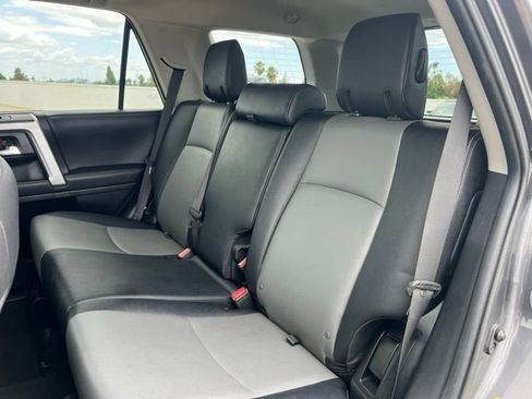 Used 2023 Toyota 4Runner SR5 Premium w/ Moonroof Package RWD image 15