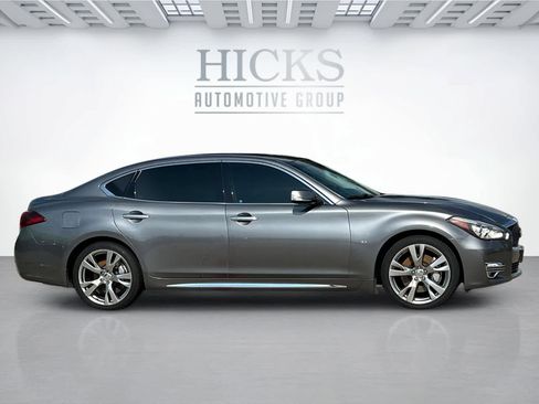 Used 2019 INFINITI Q70 L 3.7 w/ Sensory Package image 4
