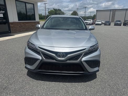 Used 2021 Toyota Camry SE FWD image 10