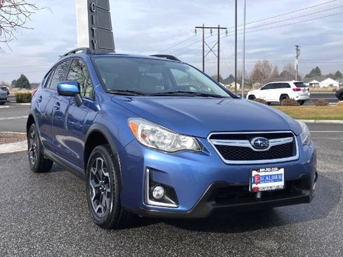 Used 2017 Subaru Crosstrek 2.0i Premium w/ Popular Package #1 AWD/4WD image 3