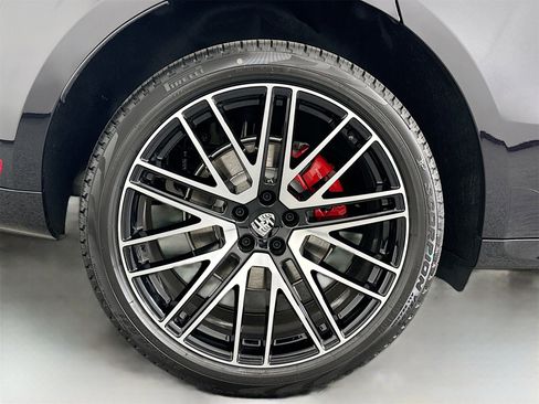 New 2026 Porsche Macan S image 13