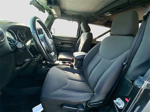 Used 2018 Jeep Wrangler Sport image 17