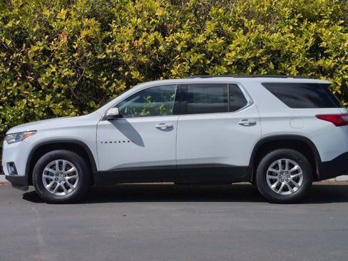 Used 2021 Chevrolet Traverse LT w/ LPO, Cargo Package AWD/4WD image 7