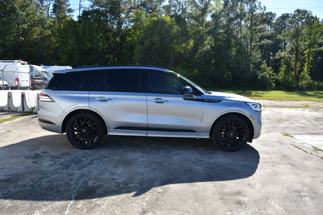 Certified 2023 Lincoln Aviator Reserve w/ Equipment Group 201A AWD/4WD image 2
