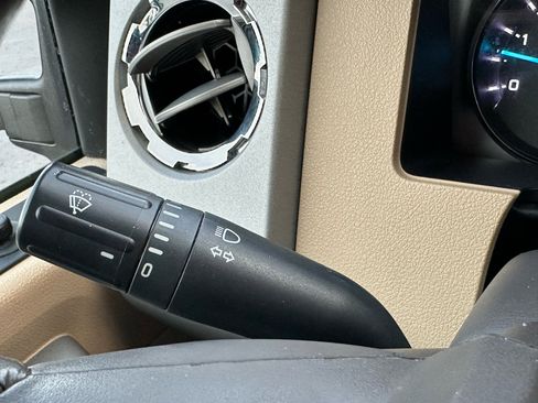 Used 2014 Ford F350 Lariat w/ Lariat Interior Package image 25