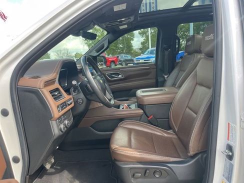 Used 2023 Chevrolet Suburban High Country w/ LPO, Illumination Package image 13