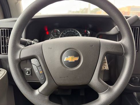 Used 2024 Chevrolet Express 3500 LT w/ LT Preferred Equipment Group image 17