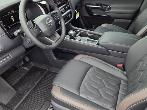 New 2026 Nissan Pathfinder Platinum w/ Cargo Package image 14