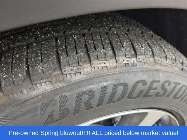 Used 2025 Acura MDX w/ Technology Package FWD image 15