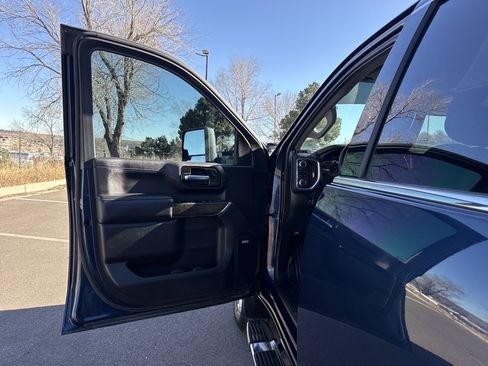 Used 2023 GMC Sierra 2500 Denali image 9