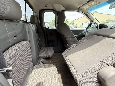 Used 2005 Nissan Frontier SE w/ (P01) Power Pkg image 16