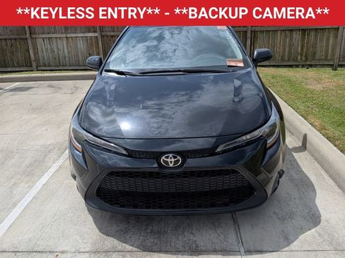 Used 2022 Toyota Corolla LE w/ LE Convenience Package FWD image 2
