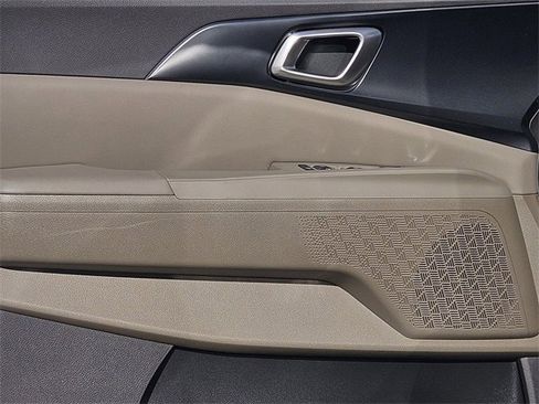 New 2026 Kia Carnival LXS image 16