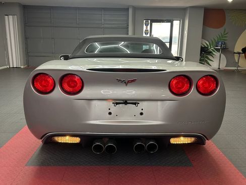 Used 2005 Chevrolet Corvette Convertible w/ Preferred Equipment Group RWD image 5