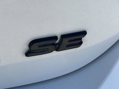 Certified 2022 Toyota Camry SE image 12