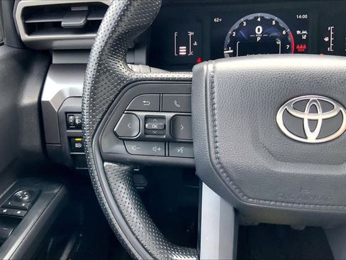 Used 2025 Toyota Tacoma SR5 image 22