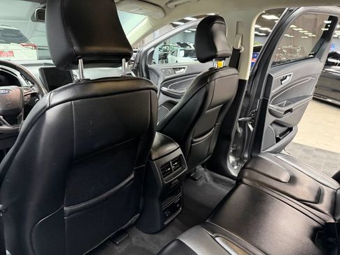 Used 2022 Ford Edge Titanium w/ Equipment Group 301A AWD/4WD image 37
