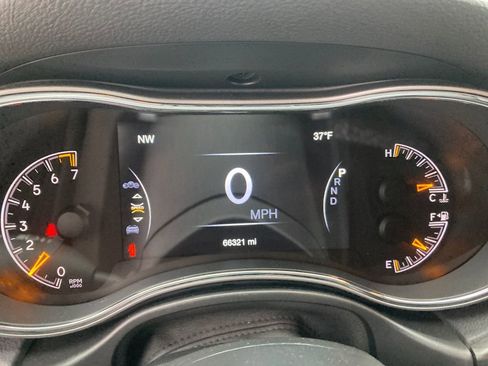 Used 2019 Jeep Grand Cherokee Altitude image 19