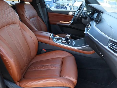 Used 2022 BMW X7 M50i AWD/4WD image 30