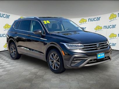 Used 2024 Volkswagen Tiguan SE