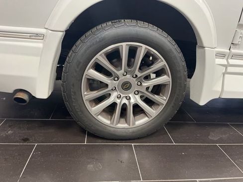 Used 2019 Chevrolet Express 2500 w/ Enhanced Convenience Package image 15