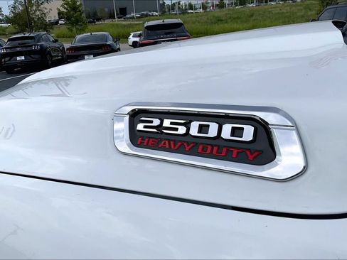 Used 2024 RAM 2500 Tradesman w/ Chrome Appearance Group AWD/4WD image 4